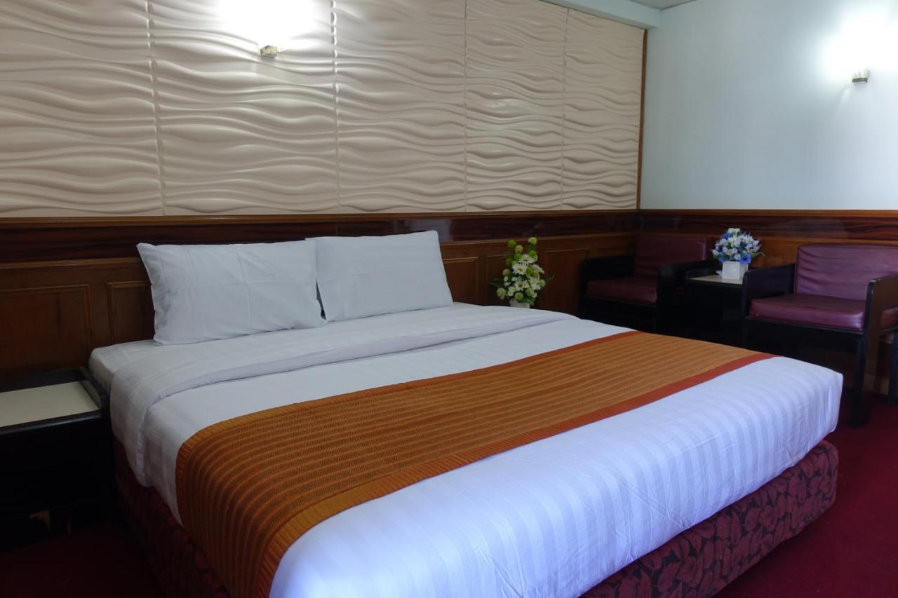 Serene Hotel Pattaya Exterior foto